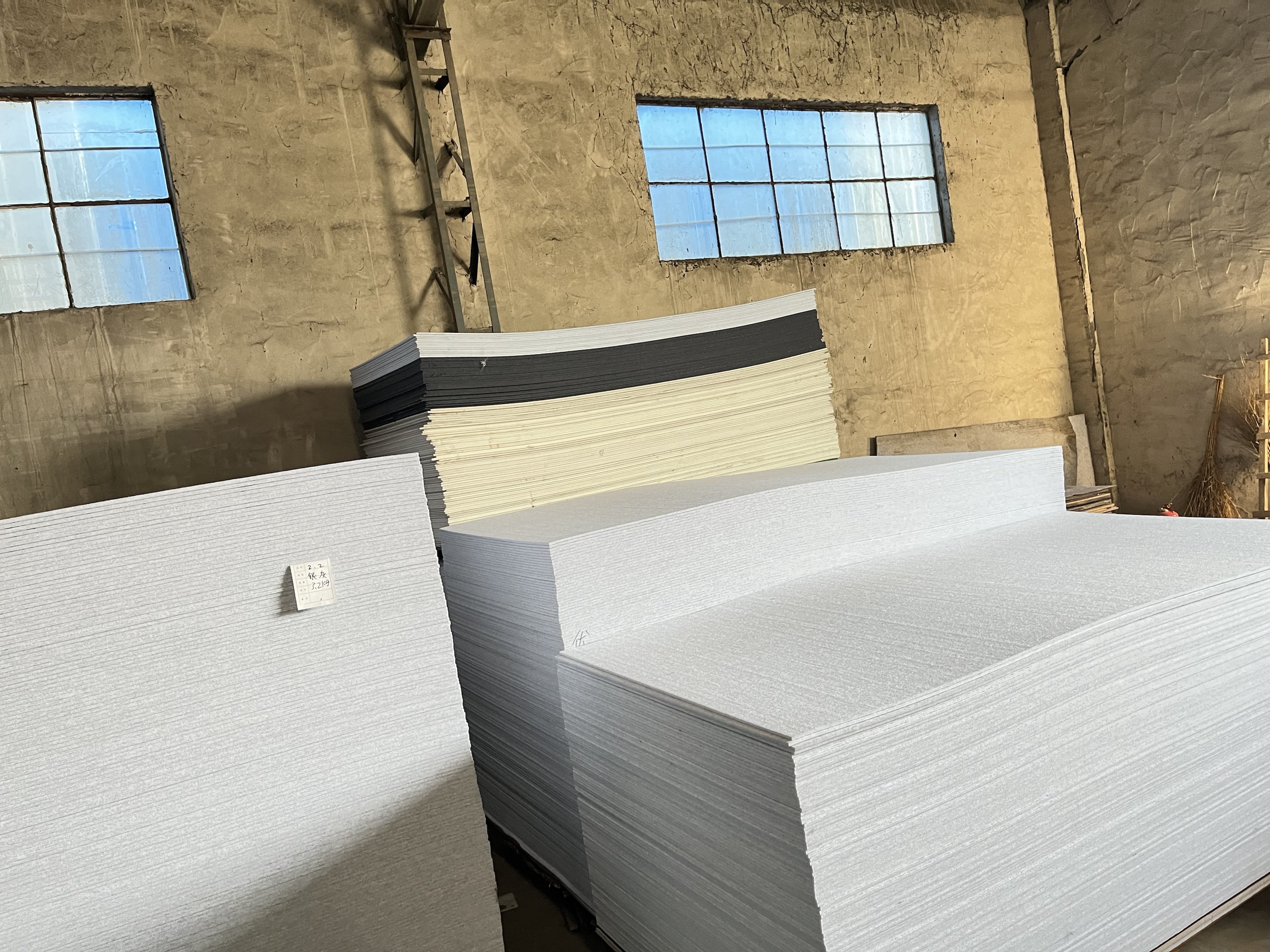 3ce719fe-19ca-42ad-a4e6-47e16a696754.jpg 聚酯纖維吸音板