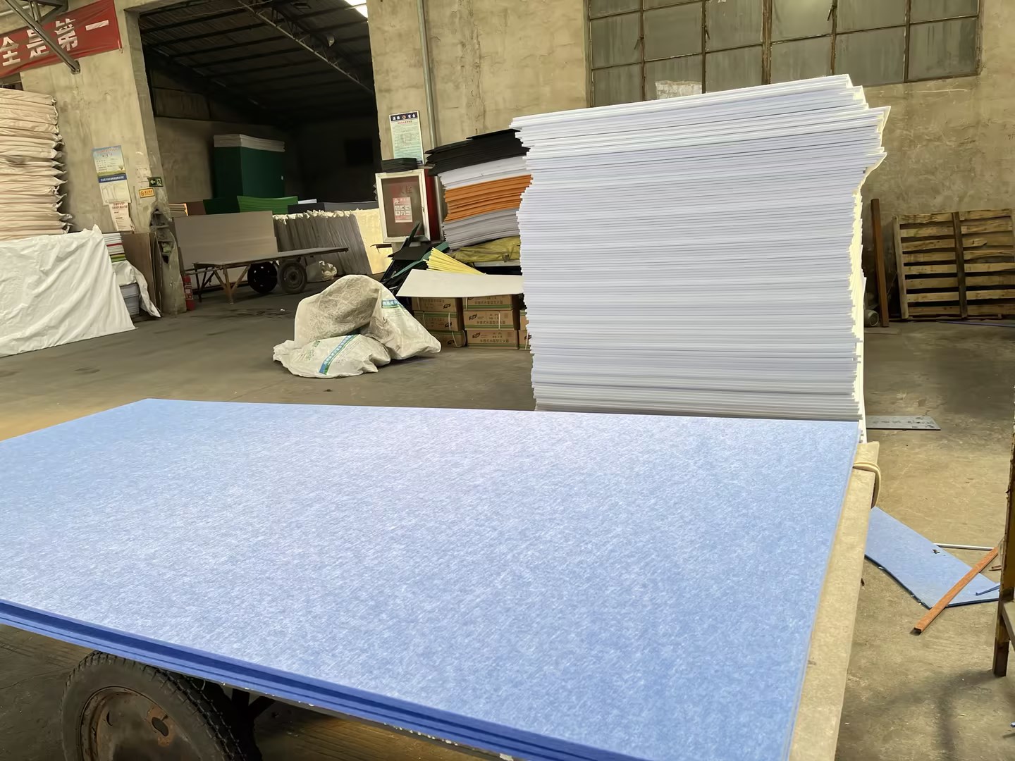 聚酯纖維吸音板